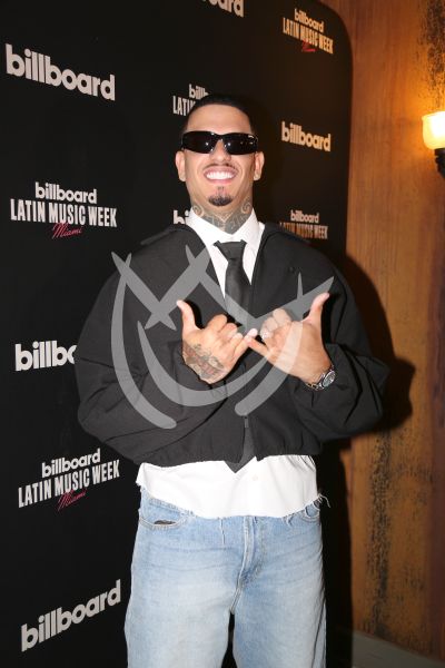 Bebeshito con Billboard