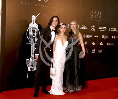 Fiona Palomo en familia