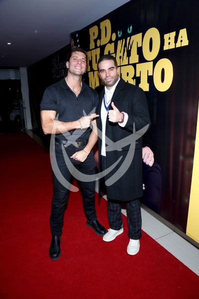 Rodrigo y Alejandro con Tu Gato