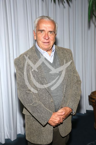 José Elías Moreno en Papás por Siempre