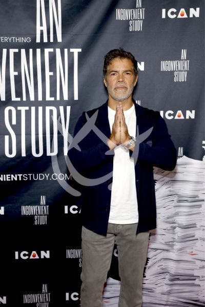 Esai Morales es Inconvenient