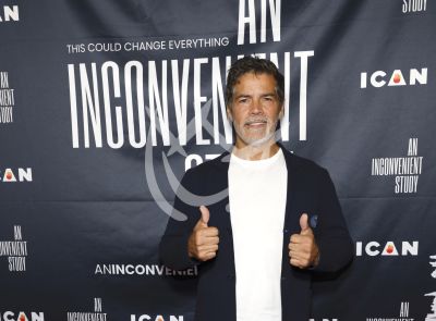 Esai Morales es Inconvenient