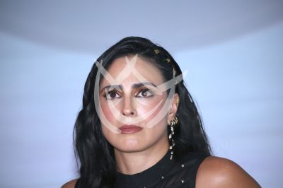 Julián Gil y Valería Marín en El Conquistador