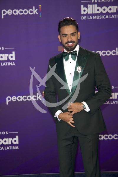Carlos Adyan en Billboard Latino