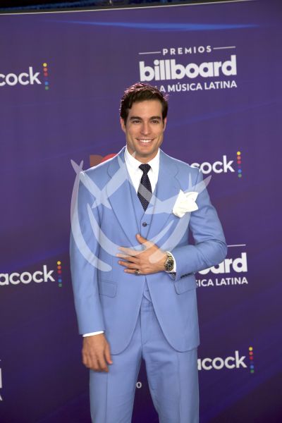 Danilo Carrera en Billboard Latino