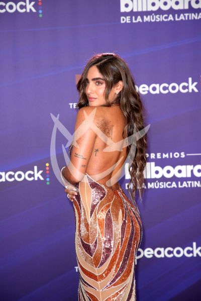 Isabella Ladera en Billboard Latino 