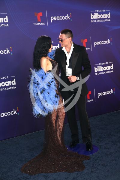 Peso Pluma y Kenia Os en Billboard Latino
