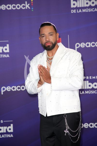 Henry Santos en Billboard Latino