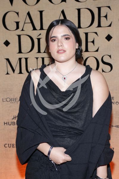 Camila Fernández de Gala con Muertos