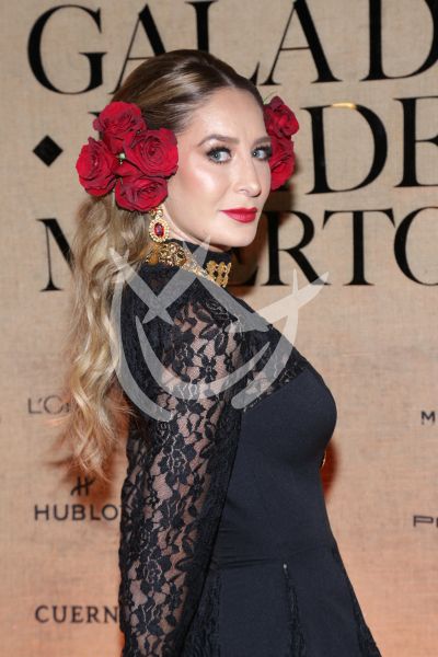 Geraldine Bazán de Gala con Muertos