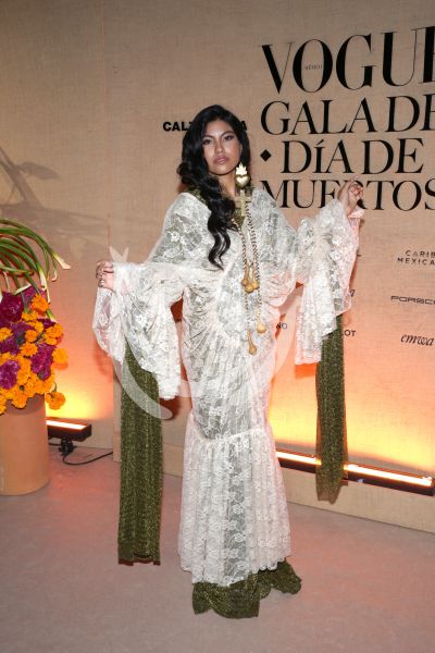 Coti Camacho de Gala con Muertos