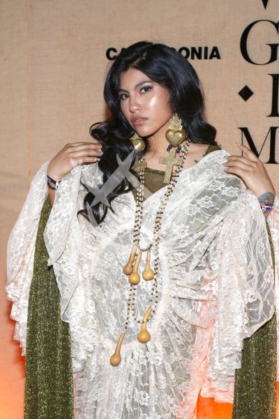 Coti Camacho de Gala con Muertos