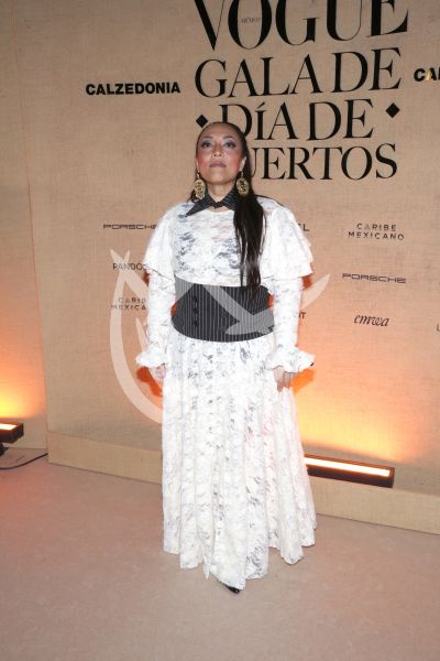 Michelle Rodríguez de Gala con Muertos