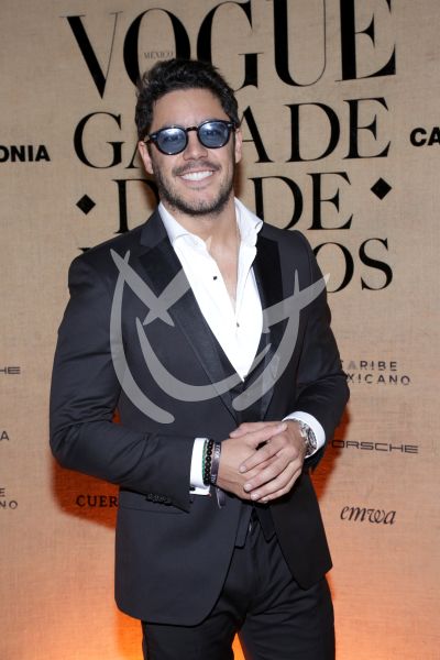 Eduardo Capetillo Jr de Gala con Muertos