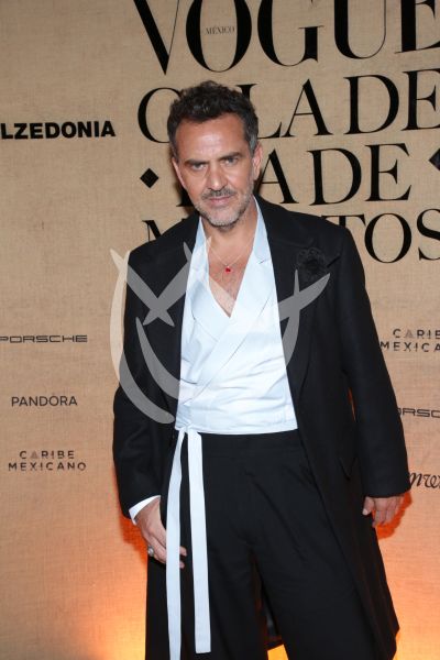 Flavio Medina de Gala con Muertos