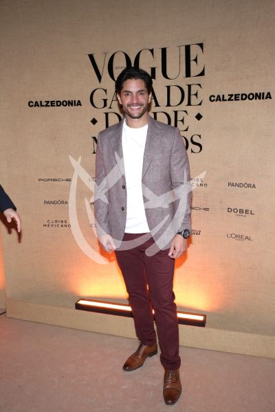 Daniel Elbittar de Gala con Muertos
