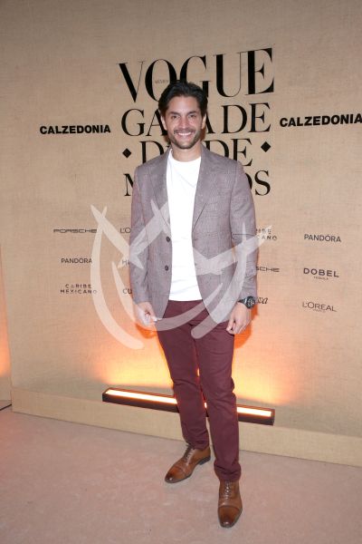 Daniel Elbittar de Gala con Muertos