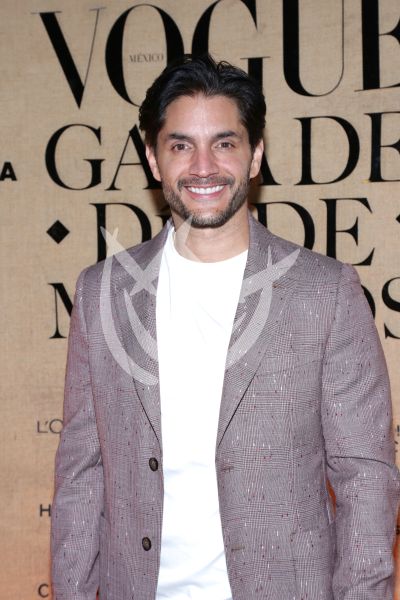 Daniel Elbittar de Gala con Muertos