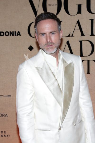 Erik Hayser de Gala con Muertos
