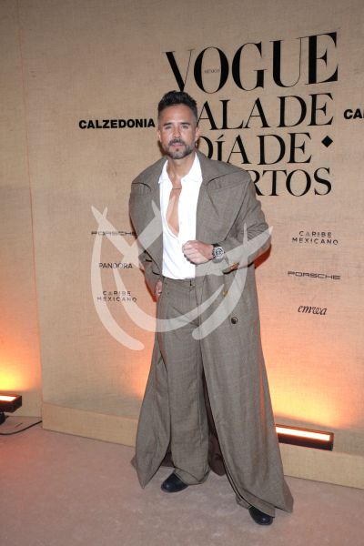 José Ron de Gala con Muertos
