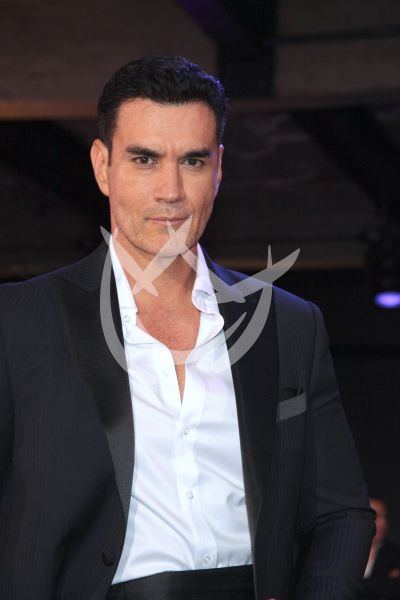 David Zepeda con Hilos