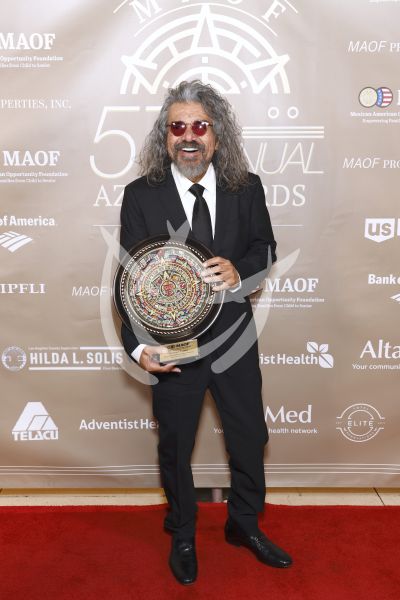 George Lopez es un regalo Azteca