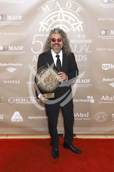 George Lopez es un regalo Azteca