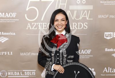 Lupita Infante con los Aztec