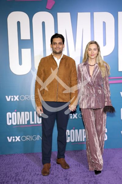 Pedro Torres Jr y esposa con Cómplices