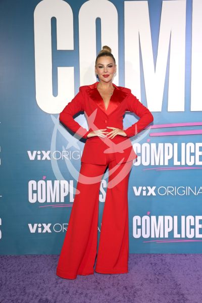 Marjorie de Sousa es Cómplice