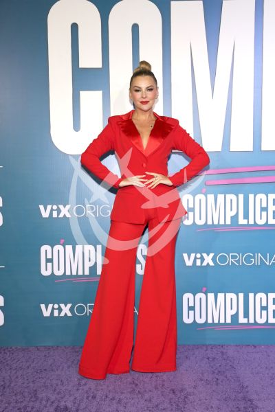 Marjorie de Sousa es Cómplice