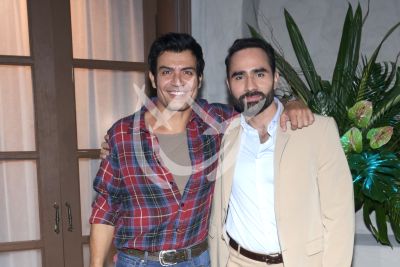 Andrés y Marcos se Ocultan