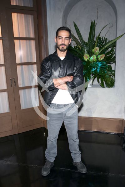 Michel Duval se Oculta