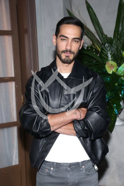 Michel Duval se Oculta