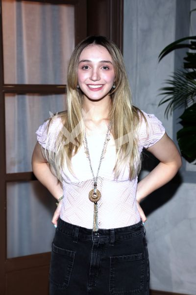 Nina Rubin se Oculta