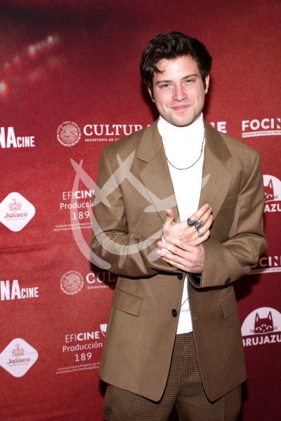 Ludwika Paleta y Nicolás Haza presumen Después