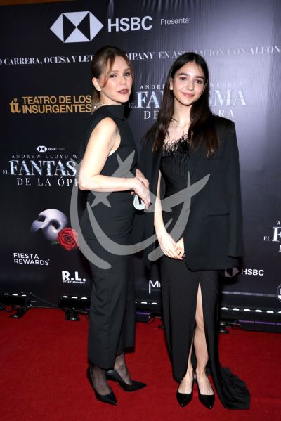 Kika Edgar e hija con El Fantasma