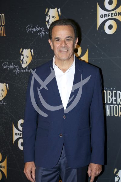 Fernando de la Mora a don Roberto