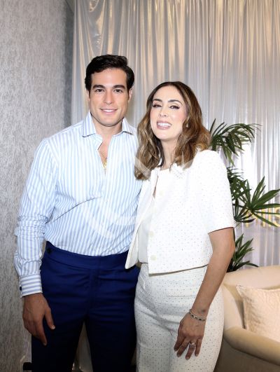 Danilo Carrera y Jacqueline Bracamontes a Miss Universe