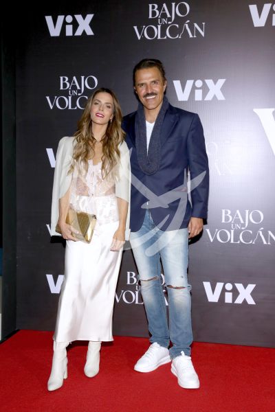 Claudia Álvarez y Billy Rovzar al Volcán