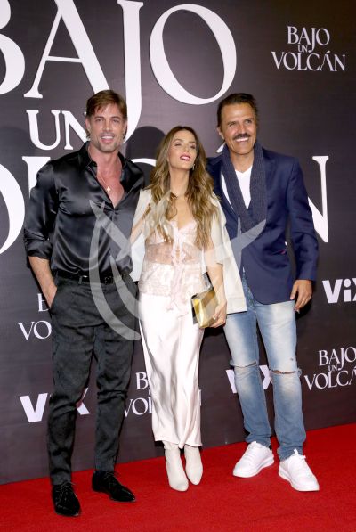 Claudia Álvarez y Billy Rovzar al Volcán