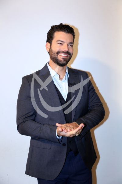 Adrián Di Monte y novia en DA