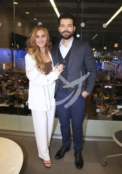 Adrián Di Monte y novia en DA
