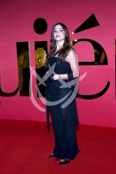 Paulina Dávila con Quién