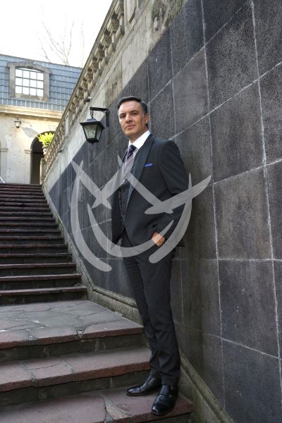 Alejandro de la Madrid con Lobo