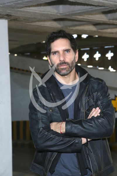 Arap Bethke en locación