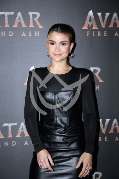 Clarissa Molina con Avatar