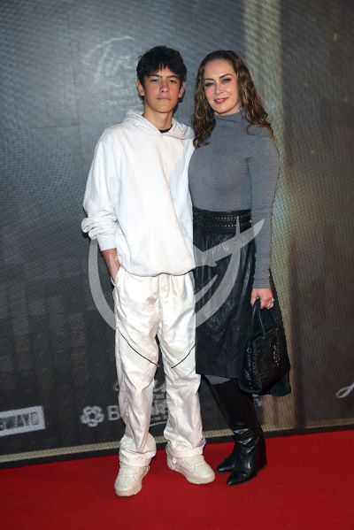 Anette Michel e hijo con Tina