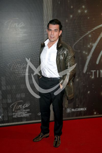 Jorge Salinas con Tina