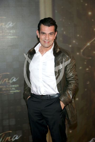 Jorge Salinas con Tina